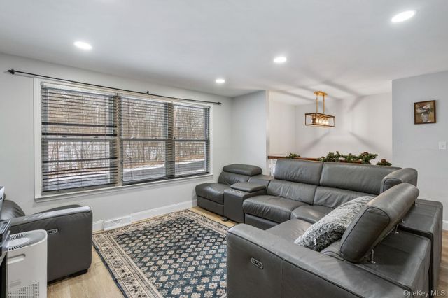 171 High Barney Road, Middletown, NY 10940