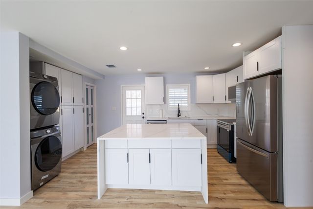 312 Elm Street, Hurst, TX 76053