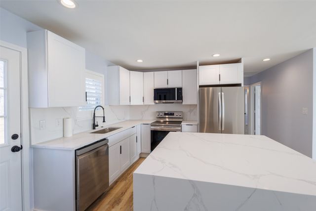 312 Elm Street, Hurst, TX 76053