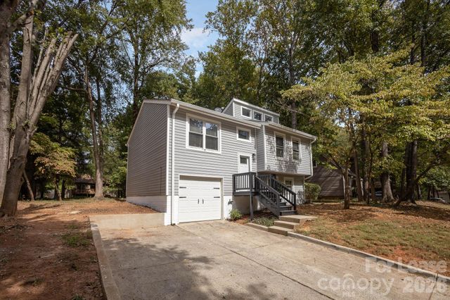 9501 Fairway Ridge Road, Charlotte, NC 28277