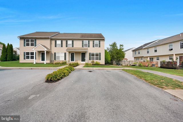 2966 ASTER LN, Lititz, PA 17543