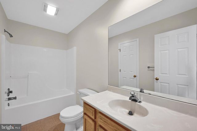 2966 ASTER LN, Lititz, PA 17543