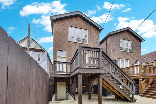 1045 W 34th Place, Chicago, IL 60608