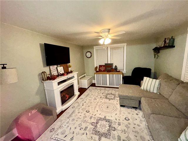 161 Cambria St, Dunbar Twp, PA 15431