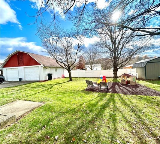 161 Cambria St, Dunbar Twp, PA 15431