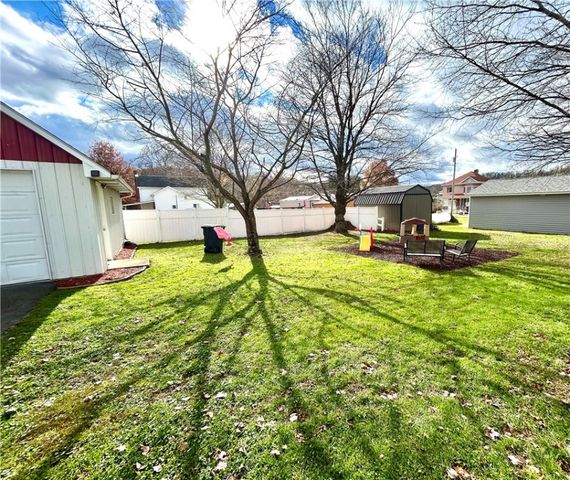 161 Cambria St, Dunbar Twp, PA 15431