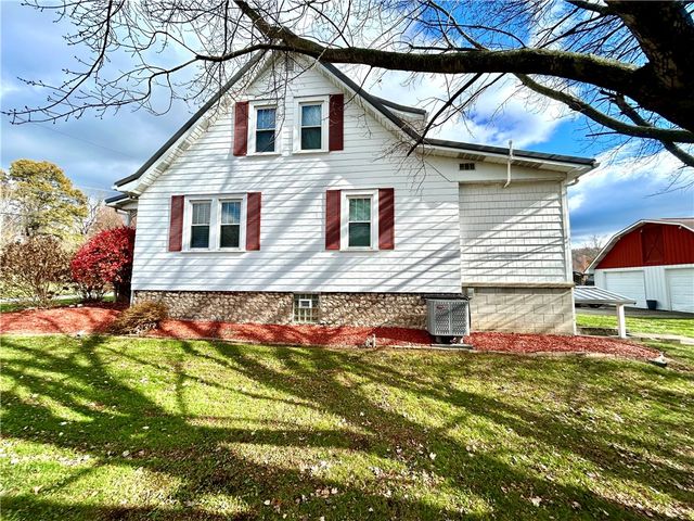 161 Cambria St, Dunbar Twp, PA 15431