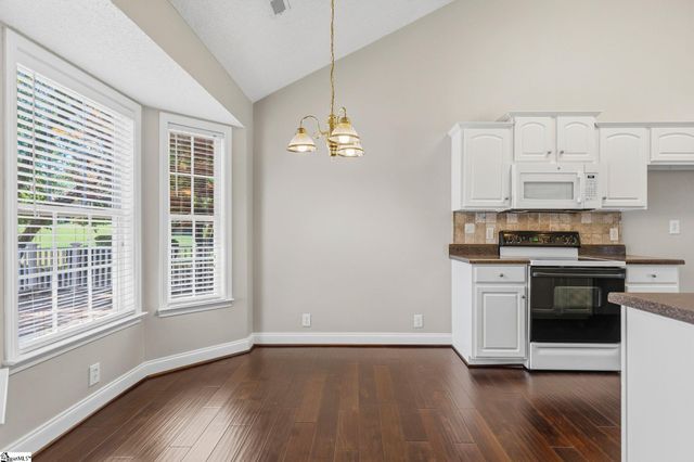 5 St Thomas Court, Greer, SC 29651