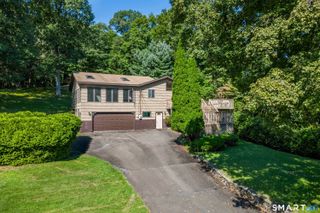 1 Hayestown Heights, Danbury, CT 06811
