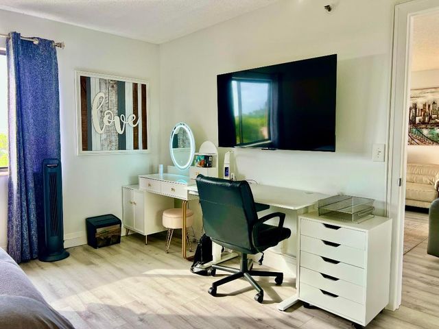 7770 Tahiti Lane 602, Lake Worth, FL 33467