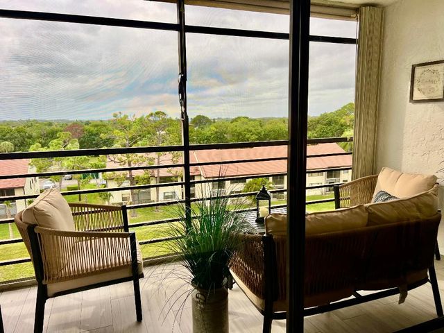 7770 Tahiti Lane 602, Lake Worth, FL 33467