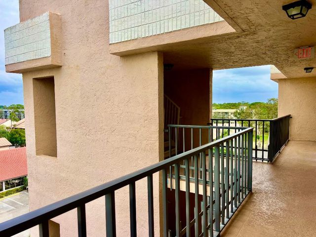 7770 Tahiti Lane 602, Lake Worth, FL 33467