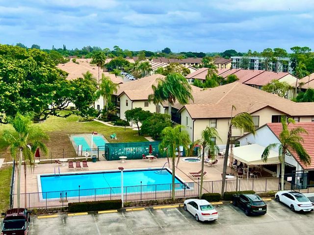 7770 Tahiti Lane 602, Lake Worth, FL 33467