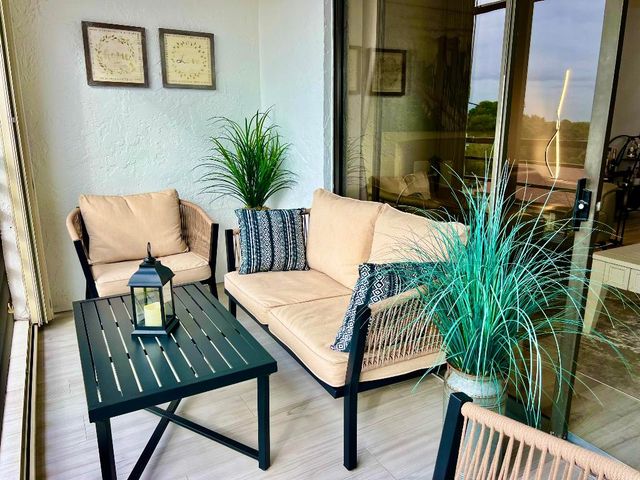 7770 Tahiti Lane 602, Lake Worth, FL 33467