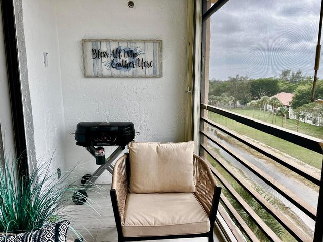 7770 Tahiti Lane 602, Lake Worth, FL 33467