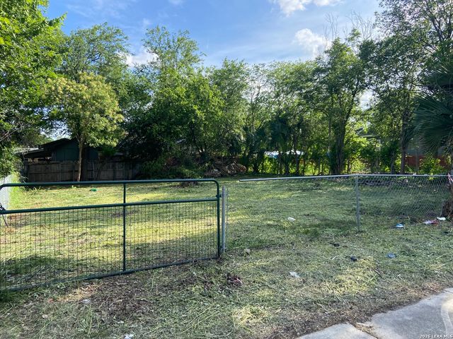 1210 Perez St, San Antonio, TX 78207