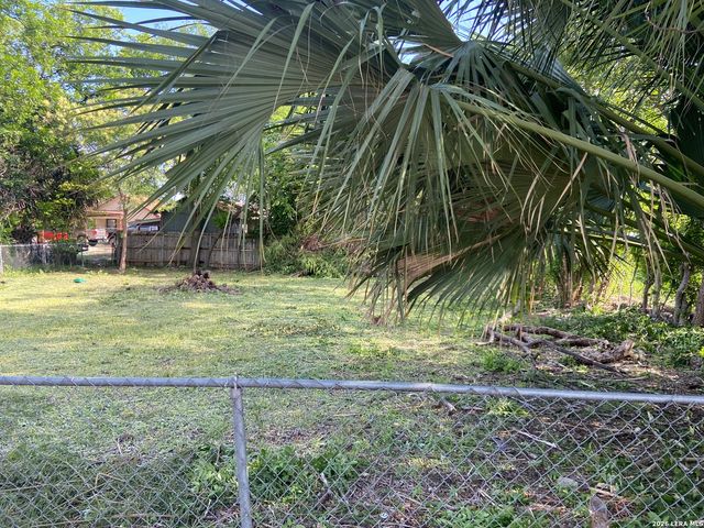 1210 Perez St, San Antonio, TX 78207
