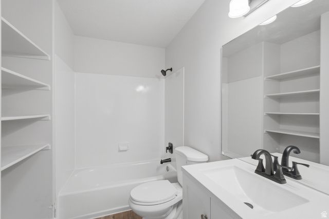1424 N SPRING MOUNTAIN DR, Springville, UT 84663