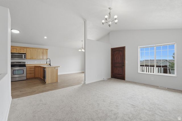 1424 N SPRING MOUNTAIN DR, Springville, UT 84663