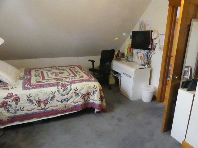 14 Lawrence St, Beverly, MA 01915