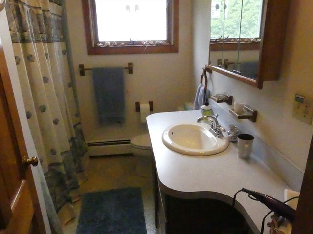 14 Lawrence St, Beverly, MA 01915