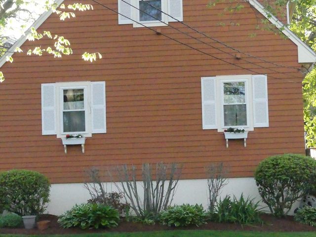 14 Lawrence St, Beverly, MA 01915