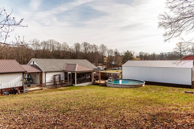 15 Raccoon Rd, Westmoreland, TN 37186