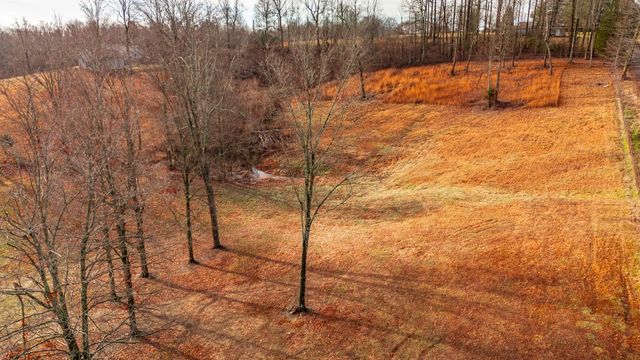 15 Raccoon Rd, Westmoreland, TN 37186