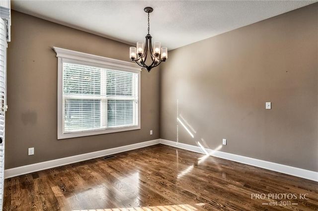 2003 Creek View Lane, Raymore, MO 64083