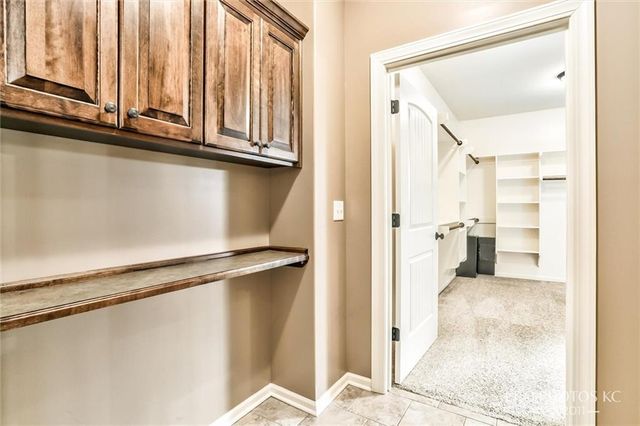2003 Creek View Lane, Raymore, MO 64083
