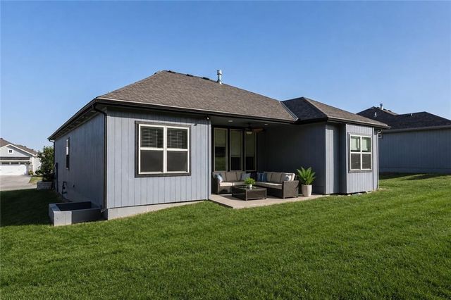 2003 Creek View Lane, Raymore, MO 64083