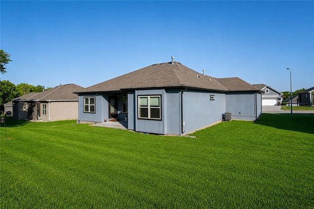 2003 Creek View Lane, Raymore, MO 64083