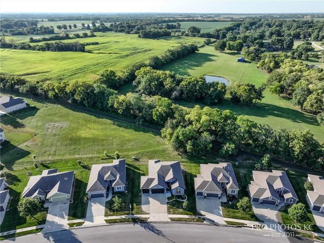 2003 Creek View Lane, Raymore, MO 64083