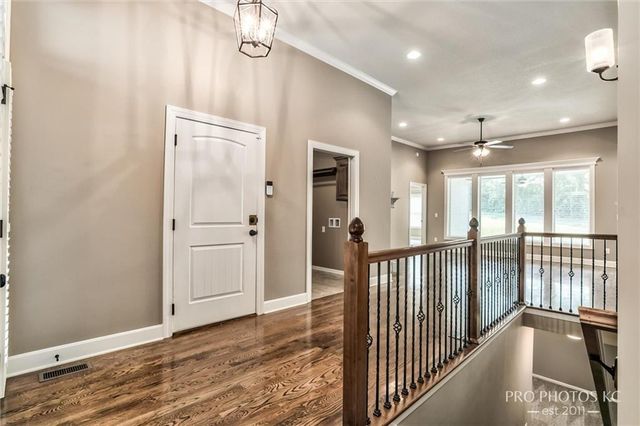 2003 Creek View Lane, Raymore, MO 64083