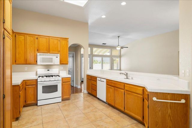 447 Gem Smith Pl, Folsom, CA 95630