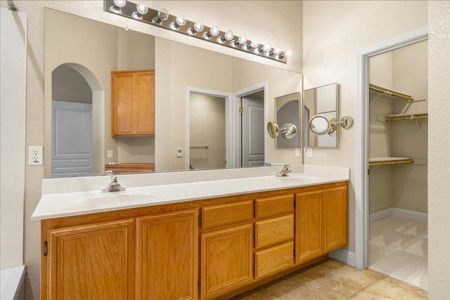 447 Gem Smith Pl, Folsom, CA 95630
