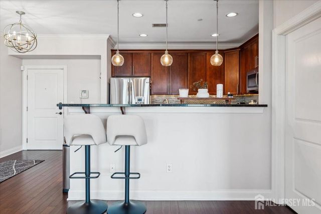 2 N Commerce Square 204, Robbinsville, NJ 08691
