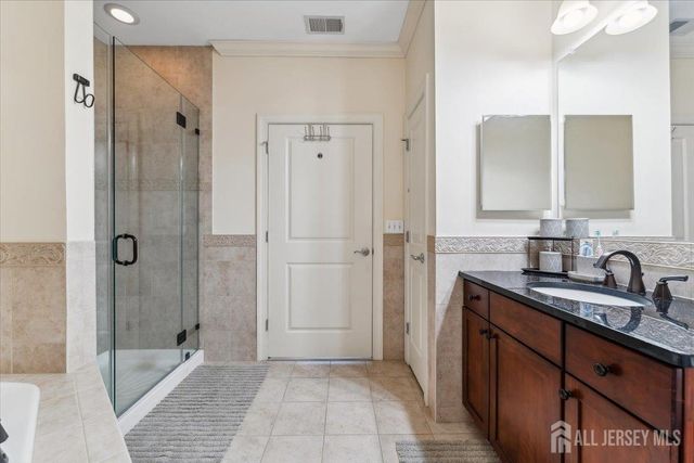 2 N Commerce Square 204, Robbinsville, NJ 08691