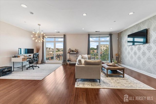 2 N Commerce Square 204, Robbinsville, NJ 08691