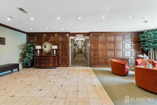 2 N Commerce Square 204, Robbinsville, NJ 08691