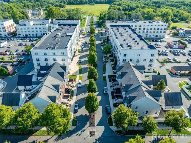 2 N Commerce Square 204, Robbinsville, NJ 08691