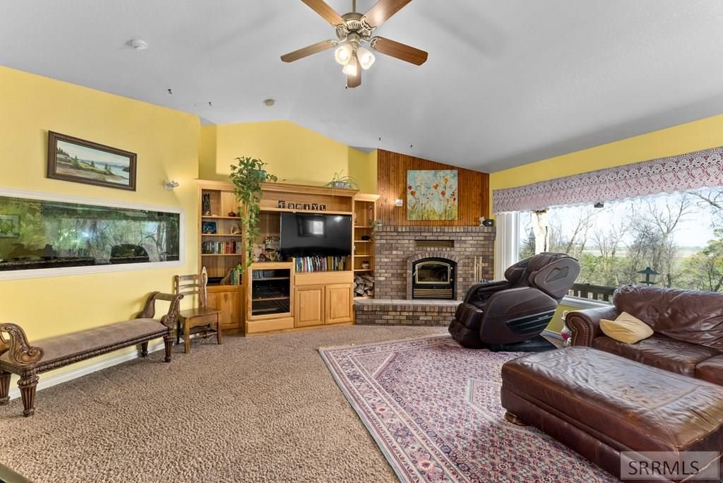 Image 13 of property listing at 1522 Sod Farm Road, Pocatello, ID 83204