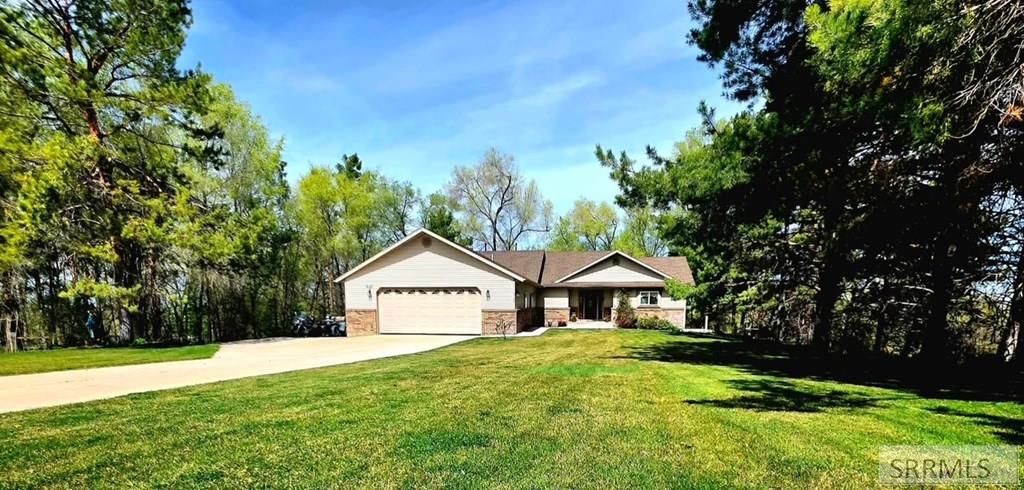 Image 2 of property listing at 1522 Sod Farm Road, Pocatello, ID 83204