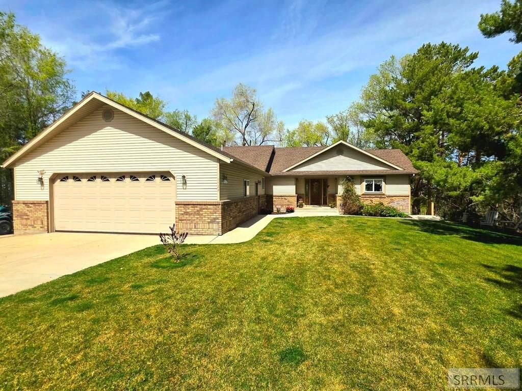 Image 5 of property listing at 1522 Sod Farm Road, Pocatello, ID 83204