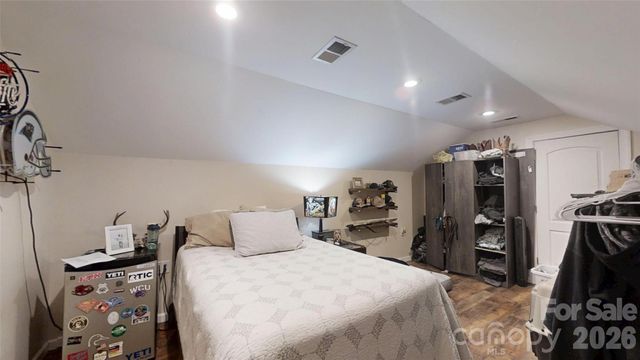 1520 Weatherwood Drive, Lincolnton, NC 28092