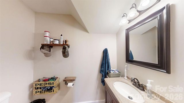 1520 Weatherwood Drive, Lincolnton, NC 28092