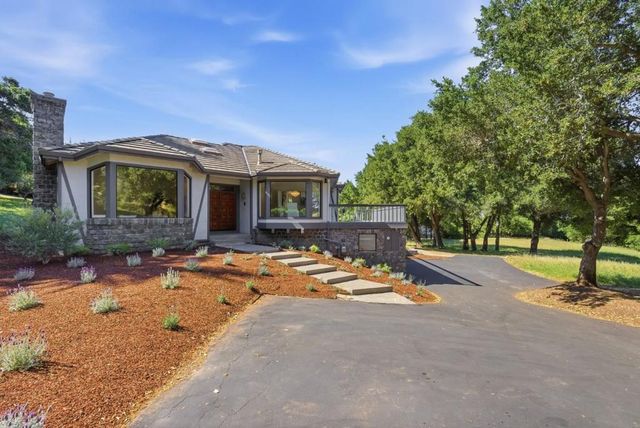 12390 Gigli Court, Los Altos Hills, CA 94022