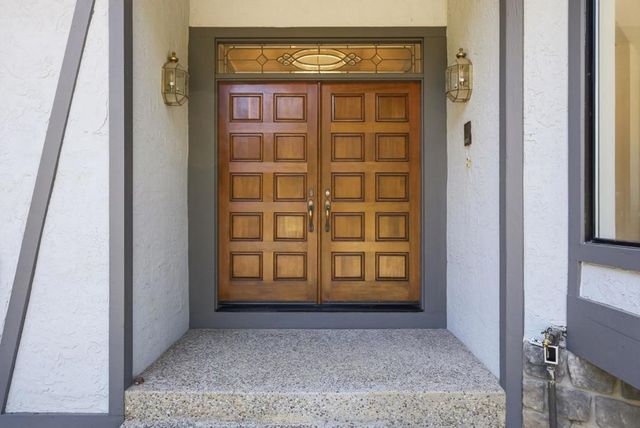 12390 Gigli Court, Los Altos Hills, CA 94022