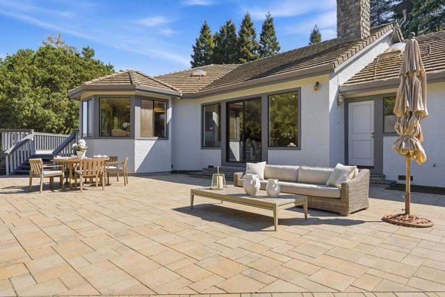 12390 Gigli Court, Los Altos Hills, CA 94022