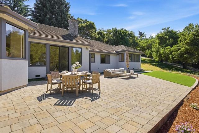 12390 Gigli Court, Los Altos Hills, CA 94022